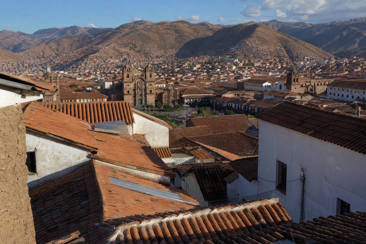 Cusco's main plaza at the start of a long day trip to Machu Picchu and back